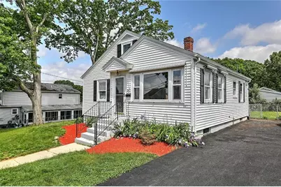 247 Grosvenor Avenue, North Providence, RI 02904 - Photo 2