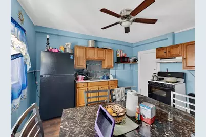 29 Mowry Street, Central Falls, RI 02863 - Photo 4