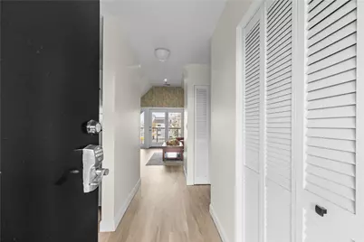 580 Thames Street #B2, Newport, RI 02840 - Photo 2