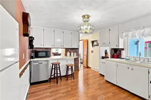 100 Granite St, Warwick, RI 02886 - Photo 6