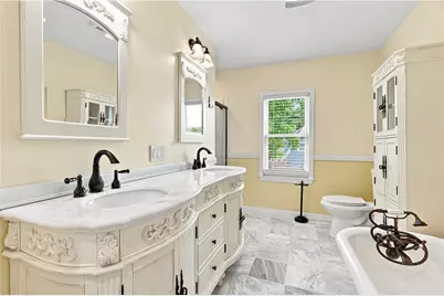 82 Dyer Avenue, East Providence, RI 02915 - Photo 16