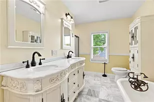82 Dyer Ave, East Providence, RI 02915 - Photo 16
