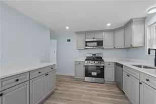 95 Harmony Ct, Warwick, RI 02889 - Photo 10