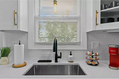 20 Summer Street #2, Newport, RI 02840 - Photo 14