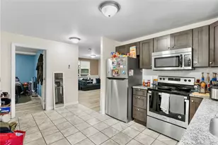 27 Faxon St, West Warwick, RI 02893 - Photo 18