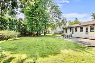27 Faxon St, West Warwick, RI 02893 - Photo 22