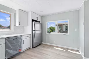 21 Cathy Cir, Portsmouth, RI 02871 - Photo 8