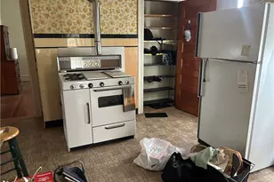 209 Webster Ave, Providence, RI 02909 - Photo 14