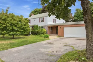 12 Buttonwood Dr, Cranston, RI 02920 - Photo 1