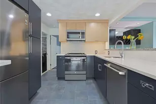 205 Waterman Ave, North Providence, RI 02911 - Photo 12