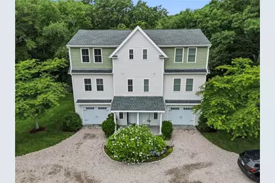 12 Park Avenue #13, Narragansett, RI 02882 - Photo 2
