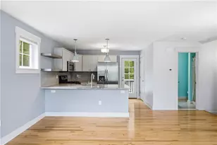 12 Park Ave, Narragansett, RI 02882 - Photo 4