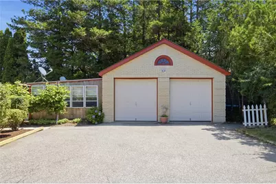 247 West Main Road, Middletown, RI 02842 - Photo 24
