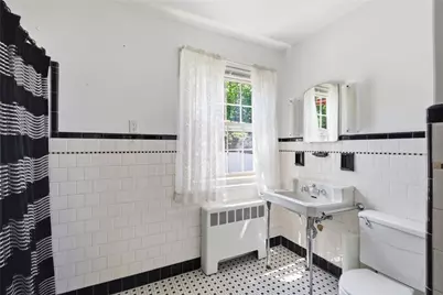 247 West Main Road, Middletown, RI 02842 - Photo 14