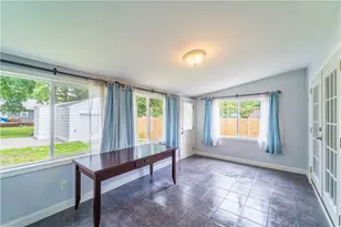29 Pleasant View Rd, Warwick, RI 02888 - Photo 8