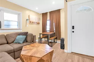 232 Transit St, Woonsocket, RI 02895 - Photo 4
