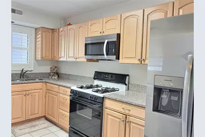 650 East Greenwich Avenue #7-109, West Warwick, RI 02893 - Photo 2