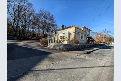 1423 Manville Road #1, Woonsocket, RI 02895 - Photo 4