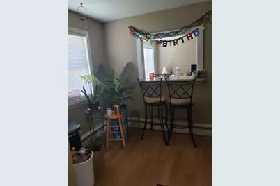 581 Newport Avenue, Pawtucket, RI 02861 - Photo 2