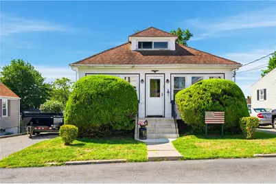 29 E Earle Street, Cumberland, RI 02864 - Photo 6