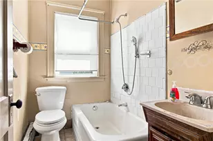 29 E Earle St, Cumberland, RI 02864 - Photo 26