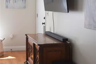 23 Vaughan St, Providence, RI 02904 - Photo 4