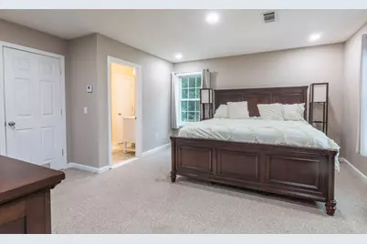 29 Genoa Avenue, Johnston, RI 02919 - Photo 8