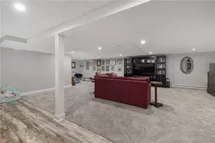 15 W Glen Ln, West Warwick, RI 02893 - Photo 34