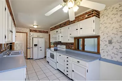 22 Hatfield Street, North Kingstown, RI 02852 - Photo 8