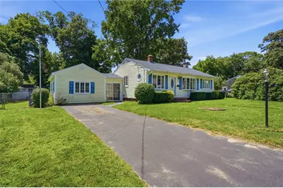 22 Hatfield Street, North Kingstown, RI 02852 - Photo 2