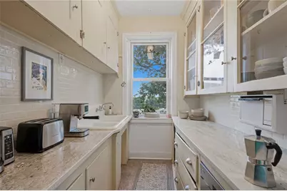 61 Douglas Avenue, Providence, RI 02908 - Photo 8