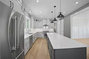 15 Tuscan Ct, Cumberland, RI 02864 - Photo 8