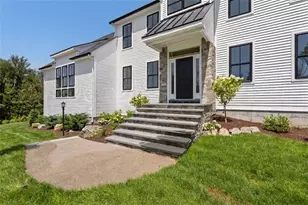 15 Tuscan Ct, Cumberland, RI 02864 - Photo 2