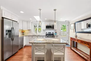 15 Zephyr Ln, Barrington, RI 02806 - Photo 8