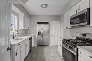 34 Chapin Ave, Warwick, RI 02889 - Photo 14
