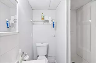 127 Meadow St, Pawtucket, RI 02860 - Photo 16