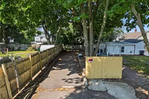 127 Meadow St, Pawtucket, RI 02860 - Photo 28