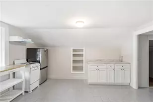 127 Meadow St, Pawtucket, RI 02860 - Photo 2