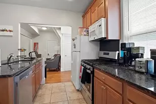 20 Governor St, Providence, RI 02906 - Photo 2
