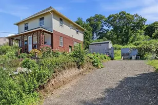 91 Roger Williams Ave, East Providence, RI 02916 - Photo 2