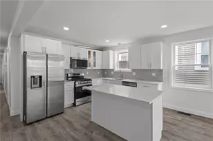 22 Sherwood St, Providence, RI 02904 - Photo 2