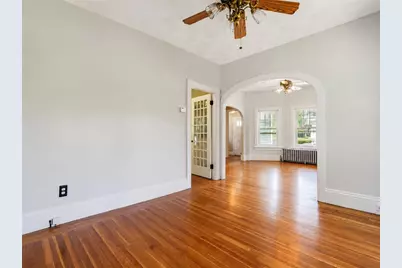 225 Hunts Avenue, Pawtucket, RI 02861 - Photo 14