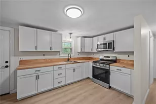30 Hollywood Ave, Coventry, RI 02816 - Photo 16