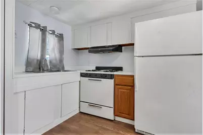 743 Forest Park Avenue, Middletown, RI 02842 - Photo 2