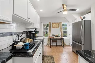 106 Samuel Ave, Pawtucket, RI 02860 - Photo 8