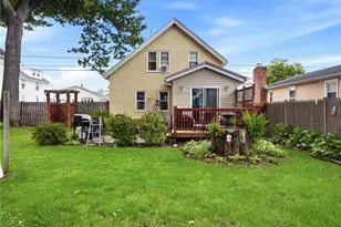 106 Samuel Ave, Pawtucket, RI 02860 - Photo 2