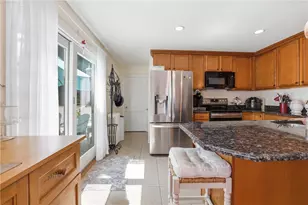44 Desmarais St, Cumberland, RI 02864 - Photo 20