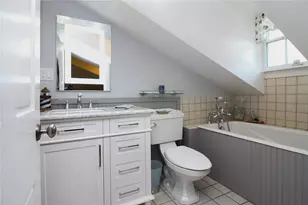 75 Pelham St, Newport, RI 02840 - Photo 18