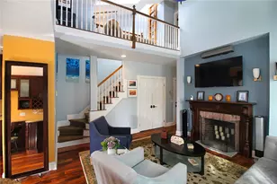 75 Pelham St, Newport, RI 02840 - Photo 1