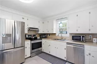 106 Fales Rd, Bristol, RI 02809 - Photo 6